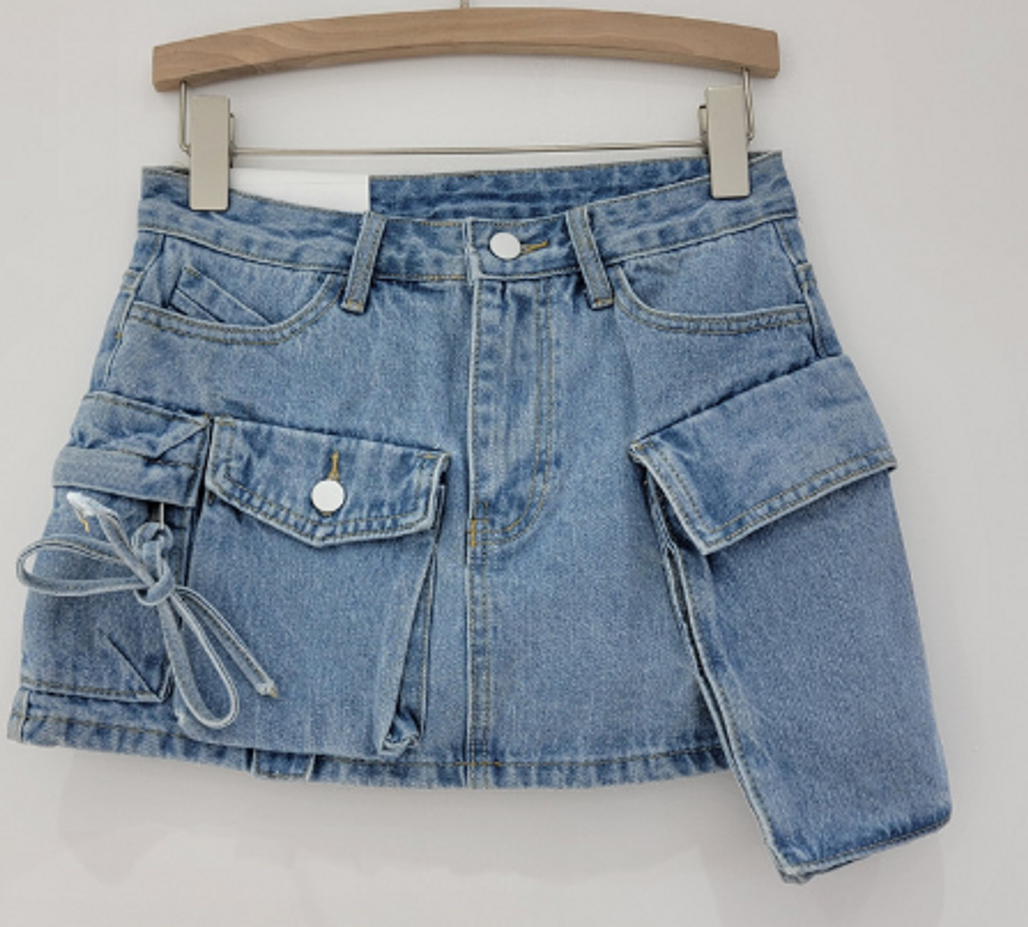 Stylish Pocket Cargo Denim Skirt for Everyday Wear