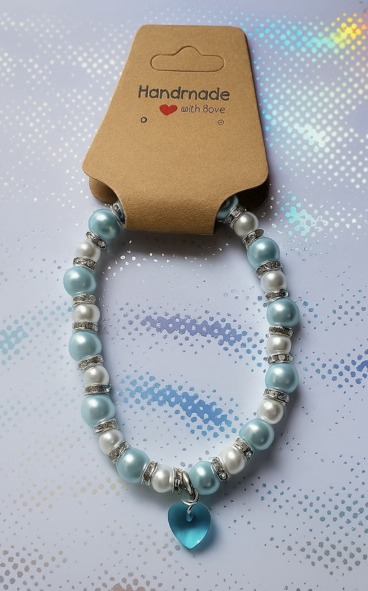Cute Blue and Pearl Bracelet